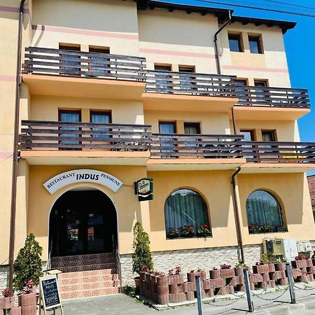Pensiune Restaurant Indus Окна Сибиулуй Екстериор снимка